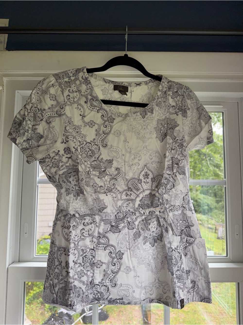 Jaanuu White and Gray Paisley Short Sleeve Scrub Top